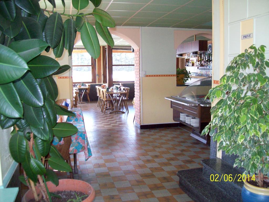Le Relais Des Blaches Hotel Pierrelatte Kültér fotó